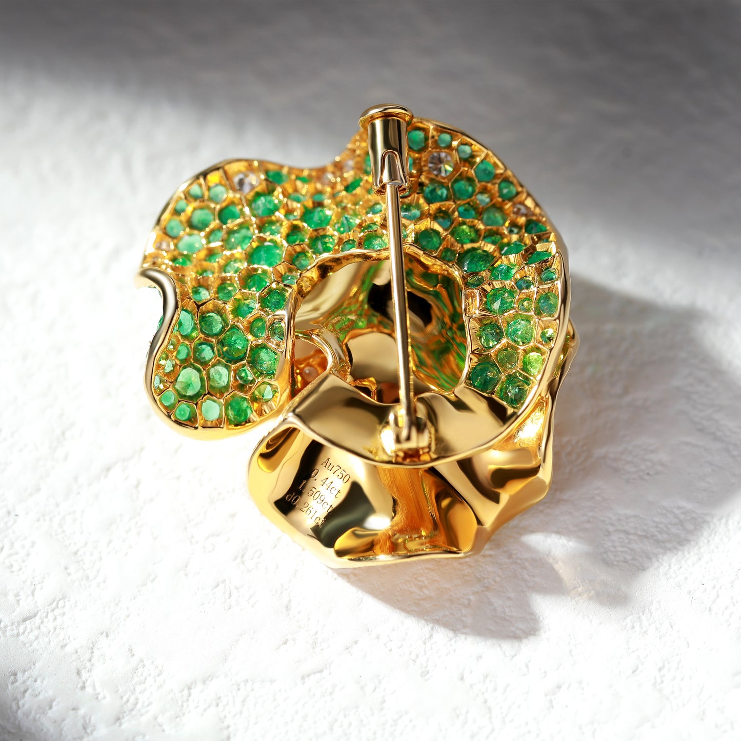 18K Gold Pear Emerald Pendant Necklace with Diamond