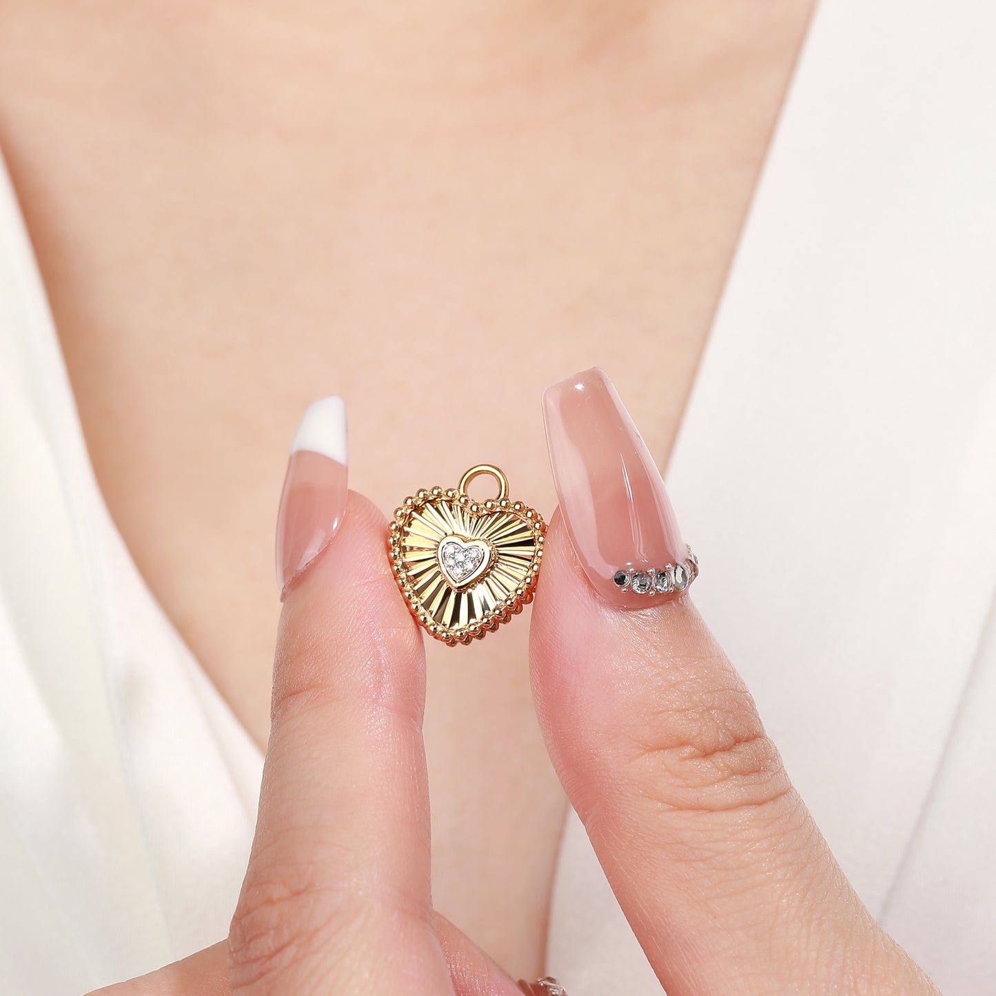 18K Gold Vintage Earrings with Diamond