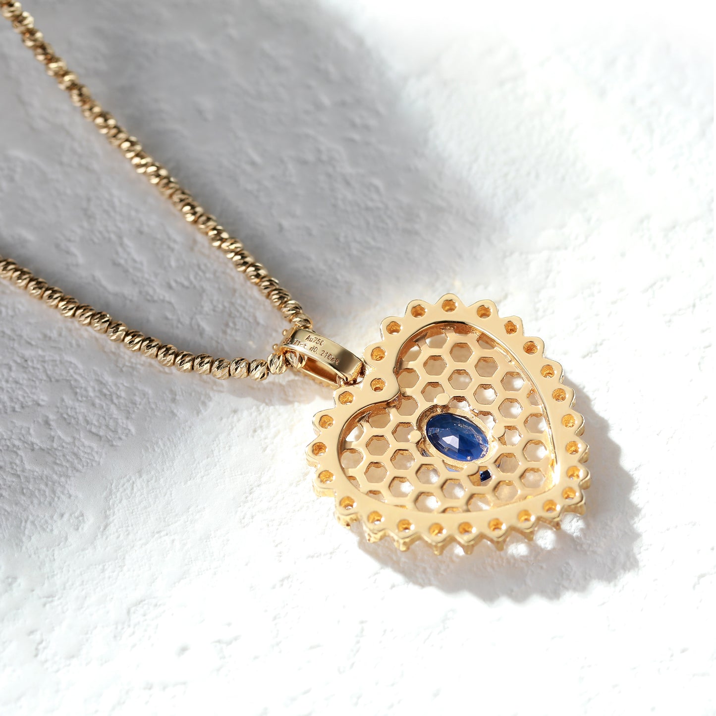 18K Gold Cornflower Blue Sapphire Pendant Necklace with Diamond