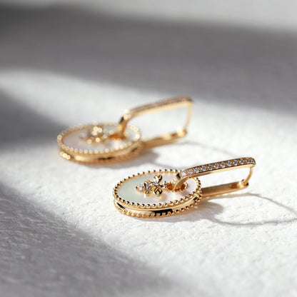 18K Gold Earrings with Diamond