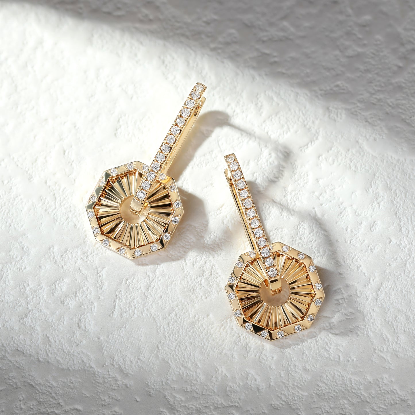 18K Gold Vintage Earrings with Diamond