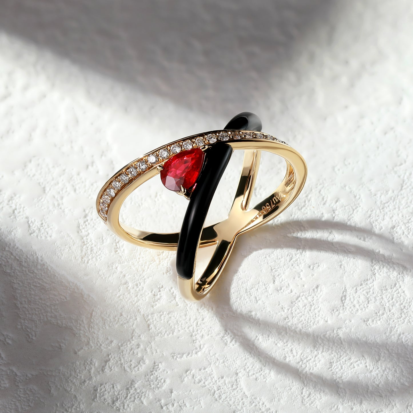 18K Gold Pigeon Blood Red Ruby Ring