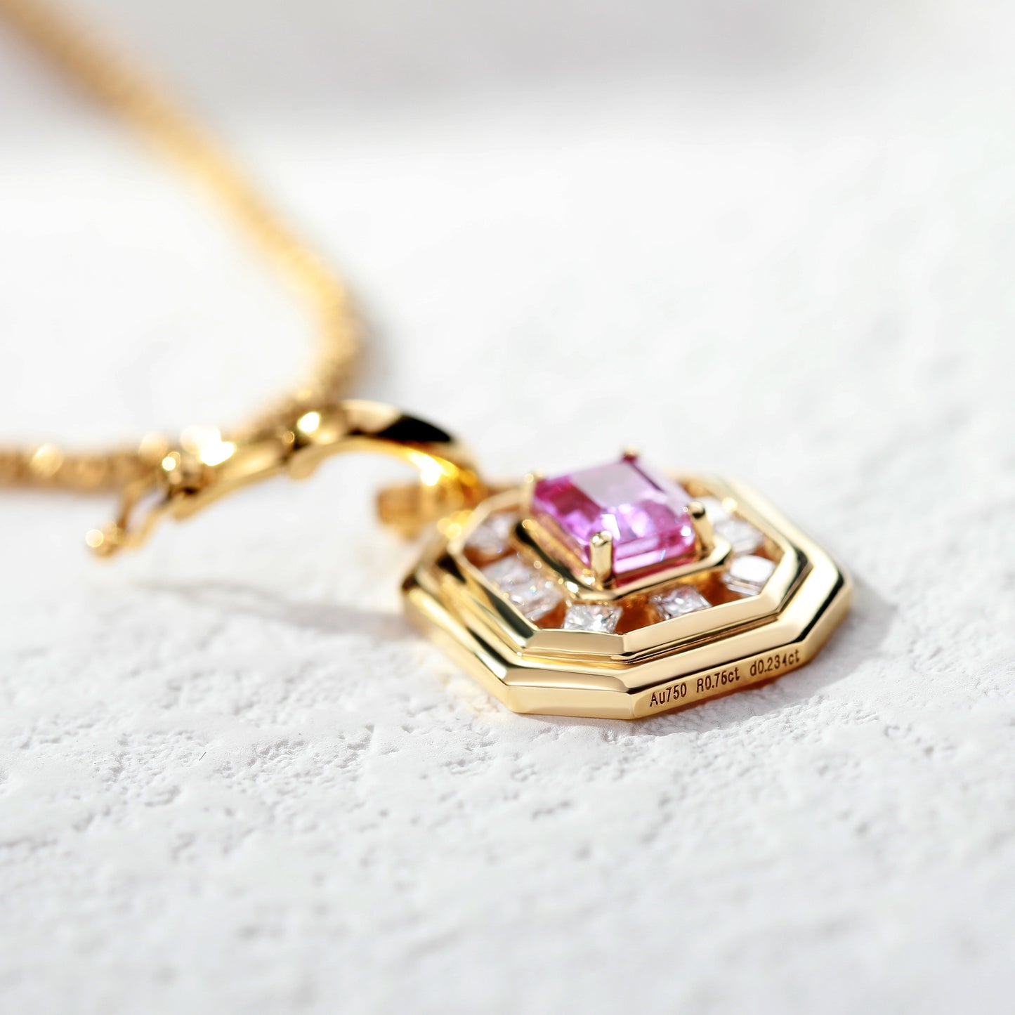 18K Gold Pink Sapphire Pendant Necklace