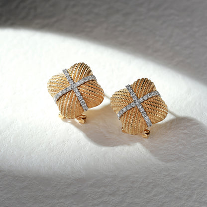 18K Gold Vintage Gold Earrings with Diamond