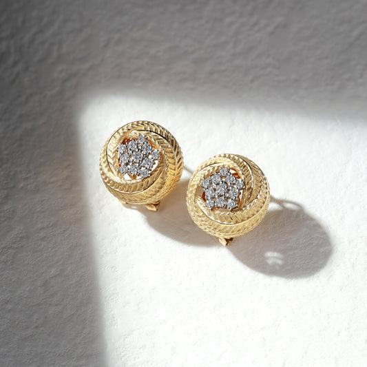 18K Gold Earrings with Diamond