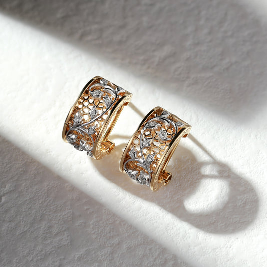 18K Gold Vintage Earrings with Diamond