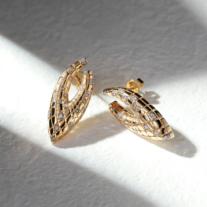 18K Gold Vintage  Earrings with Diamond