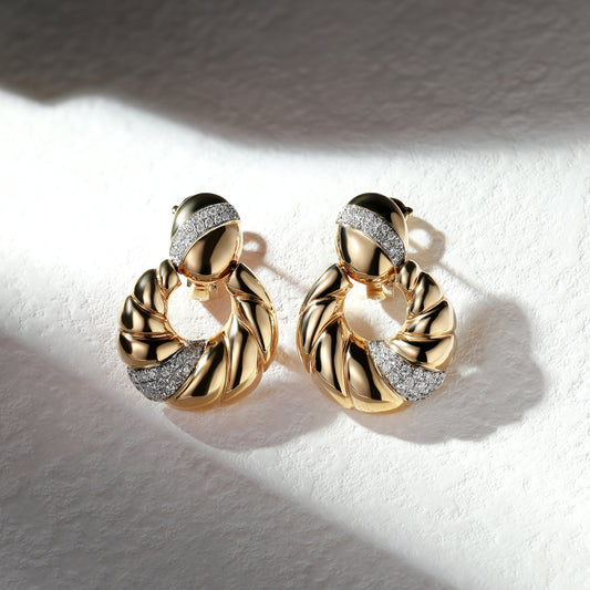 18K Gold Vintage Earrings with Diamond