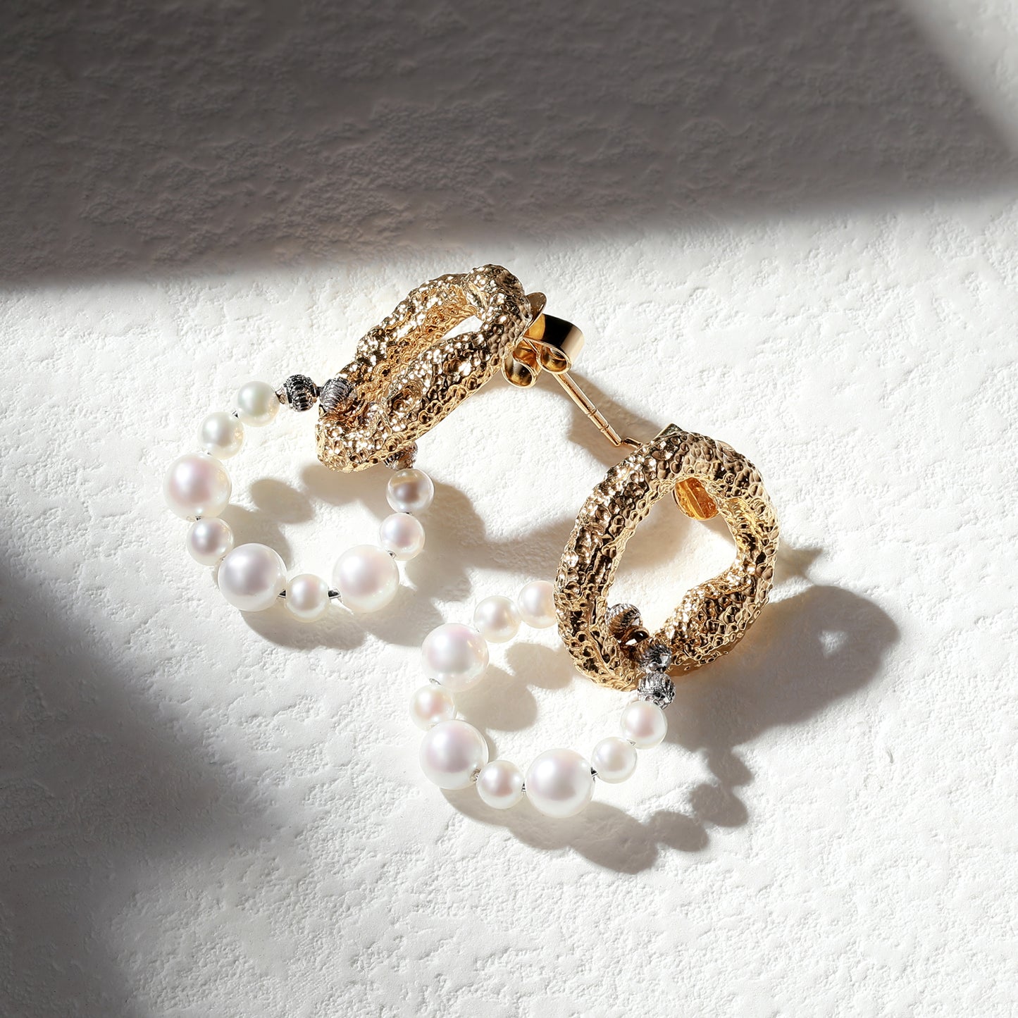 18K Gold Pearls Earrings