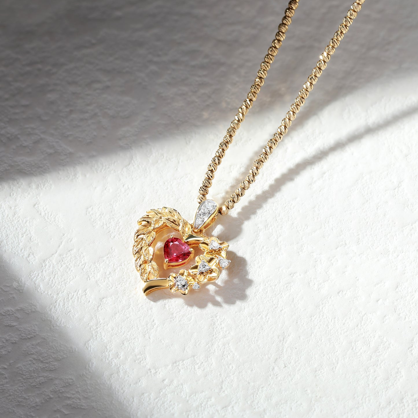 18K Gold Pigeon Blood Ruby Pendant Necklace