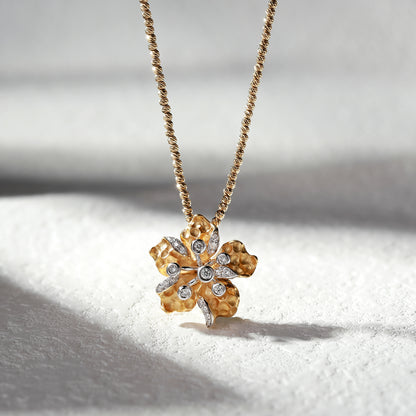 18K Gold Diamond Pendant Necklace