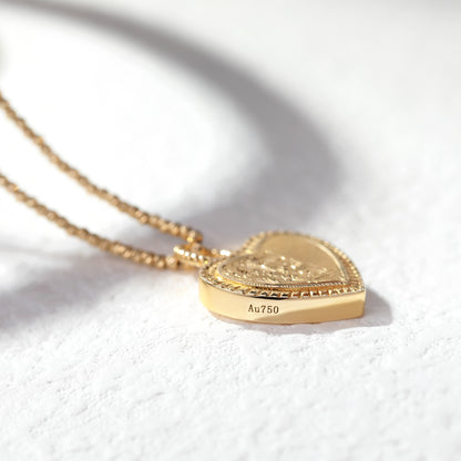 18K Gold Pendant Necklace with Engraving Process