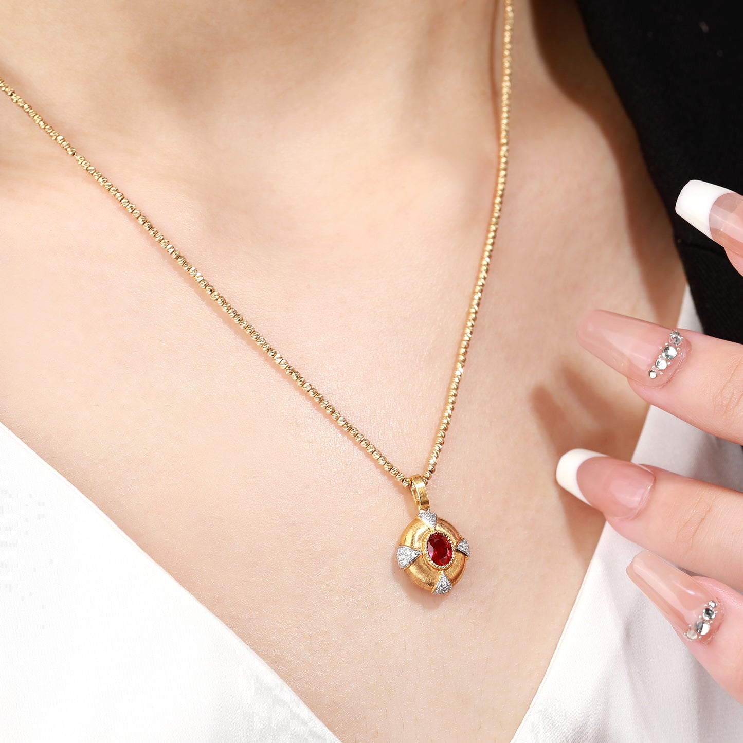 18K Gold Pigeon Blood Ruby Pendant Necklace