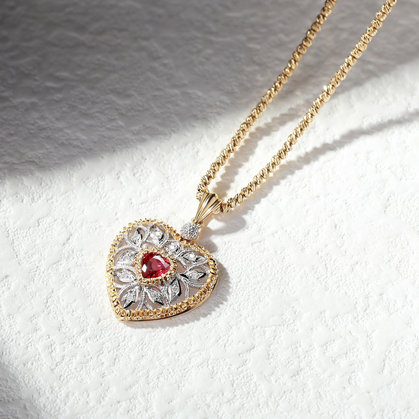 18K Gold Pigeon Blood Ruby Pendant Necklace