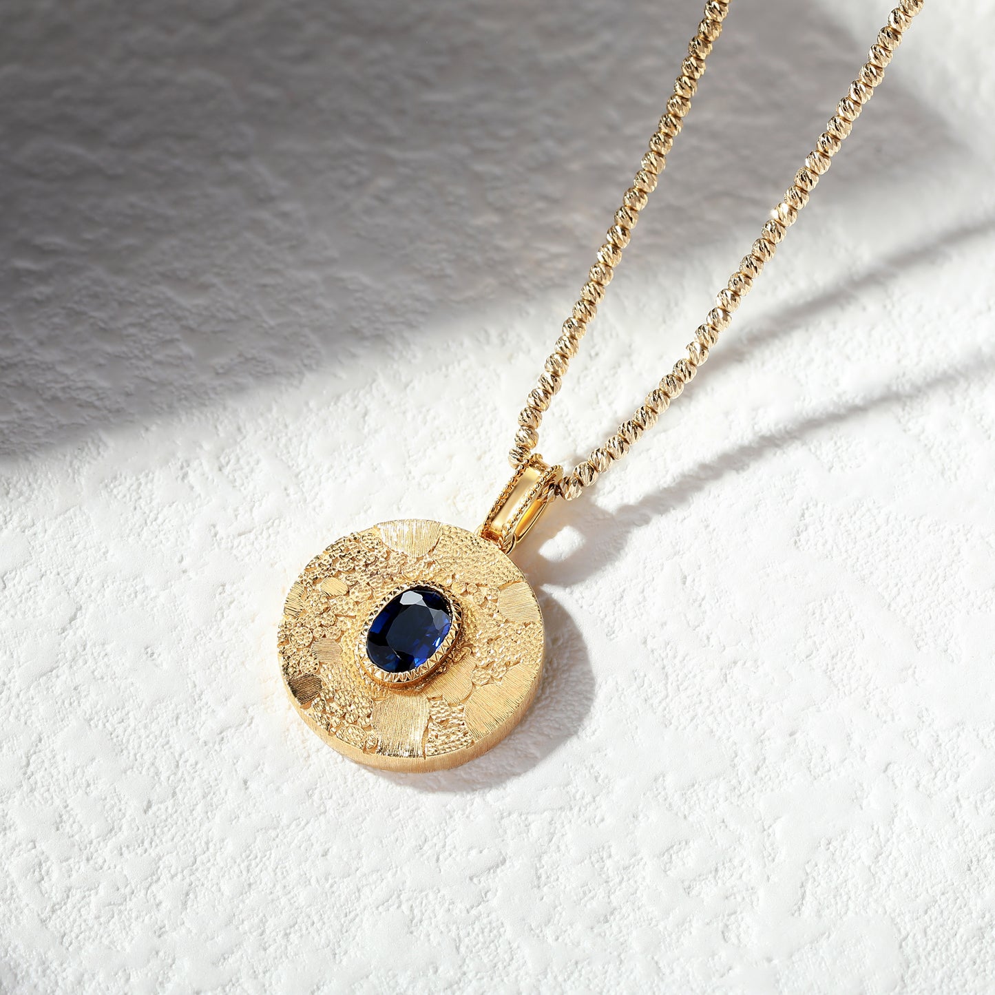 18K Gold Royal Blue Sapphire Pendant Necklace