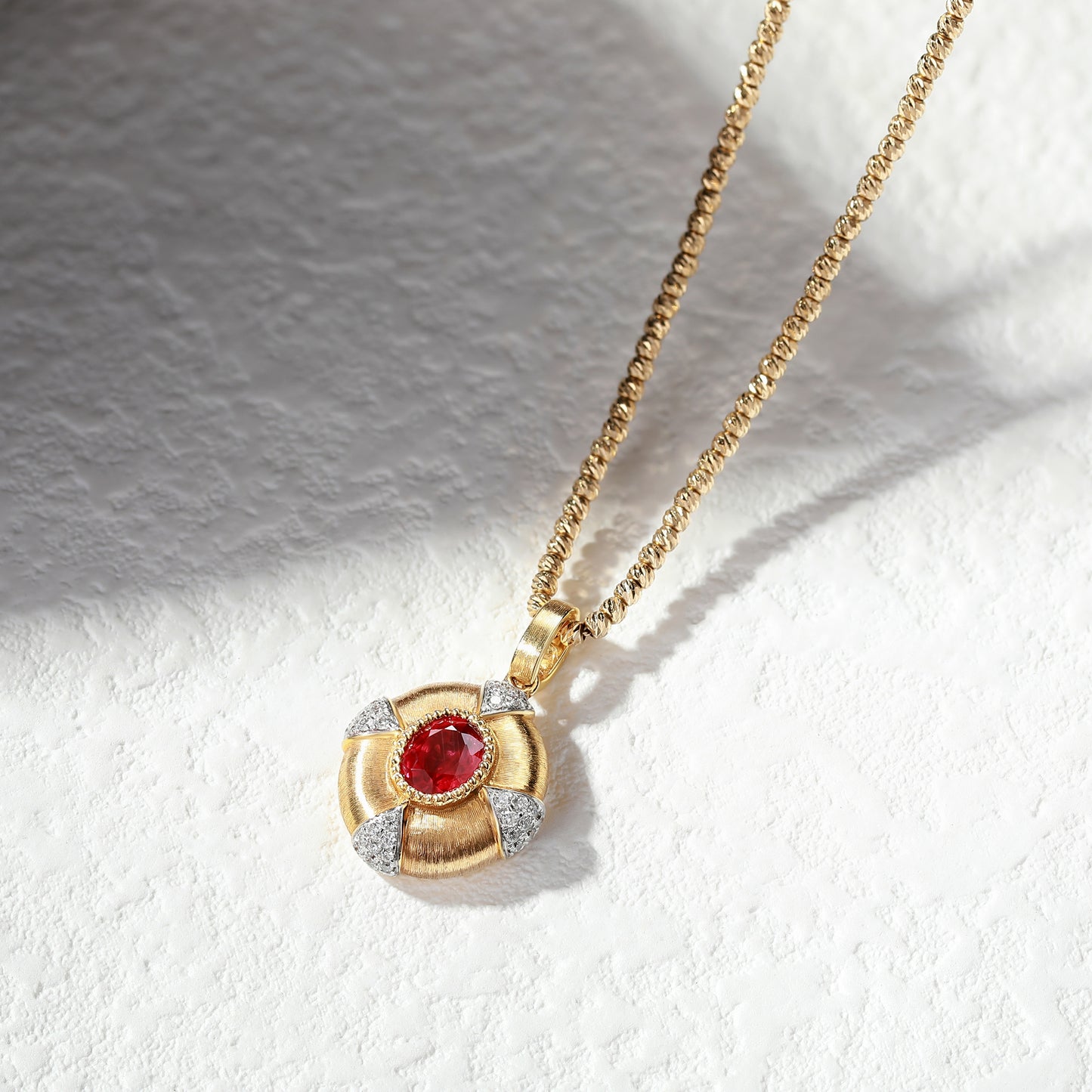 18K Gold Pigeon Blood Ruby Pendant Necklace