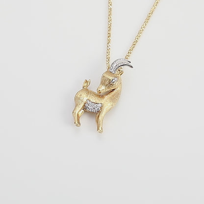 18K Gold Elk Diamond Pendant Necklace