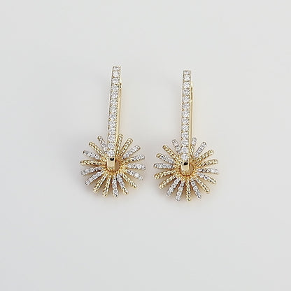 18K Gold Vintage Earrings with Diamond