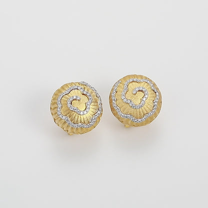 18K Gold Vintage Earrings with Diamond