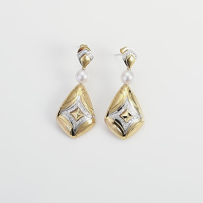 18K Gold Pearl Earrings with Diamond