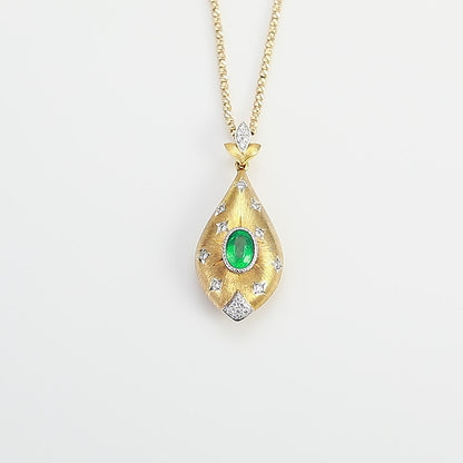 18K Gold Emerald Pendant Necklace with Diamond